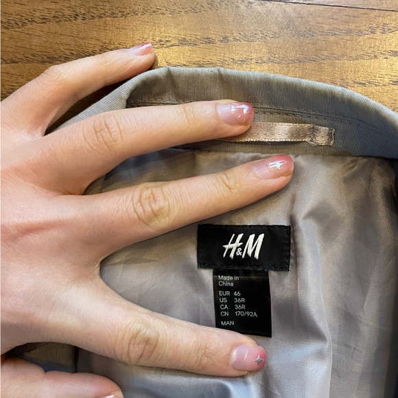 Grey Blazer - Picture 2 of 2